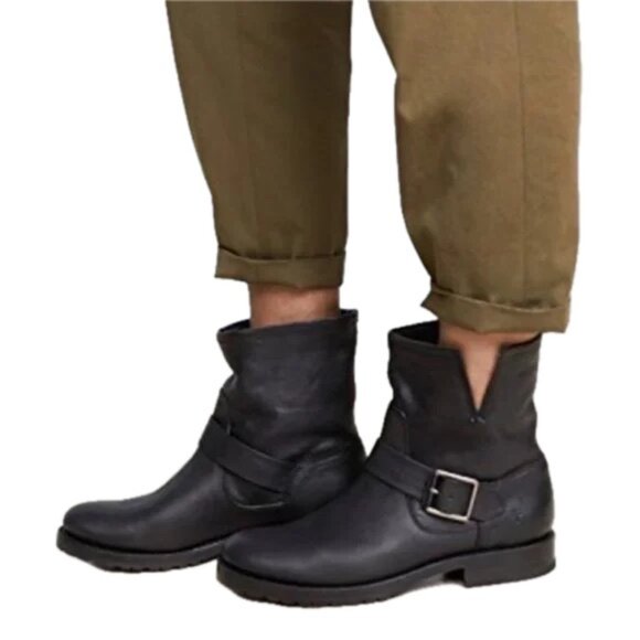NEW Frye Natalie Engineer Black Leather Classic Short Moto Lug Ankle Bootie Sz9